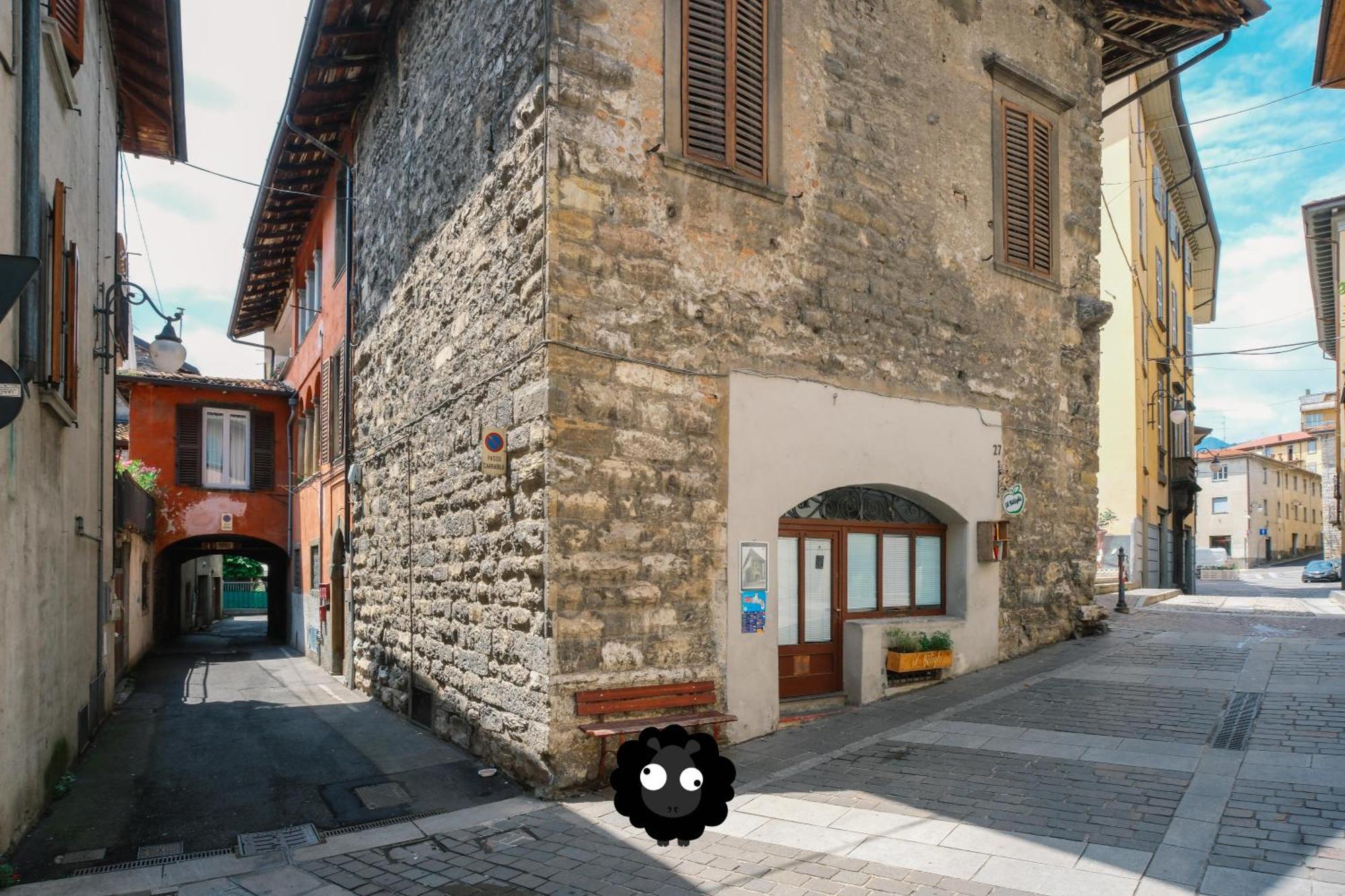 Flat Il Torrazzo XIII Secolo Apartment Alzano Lombardo Exterior photo